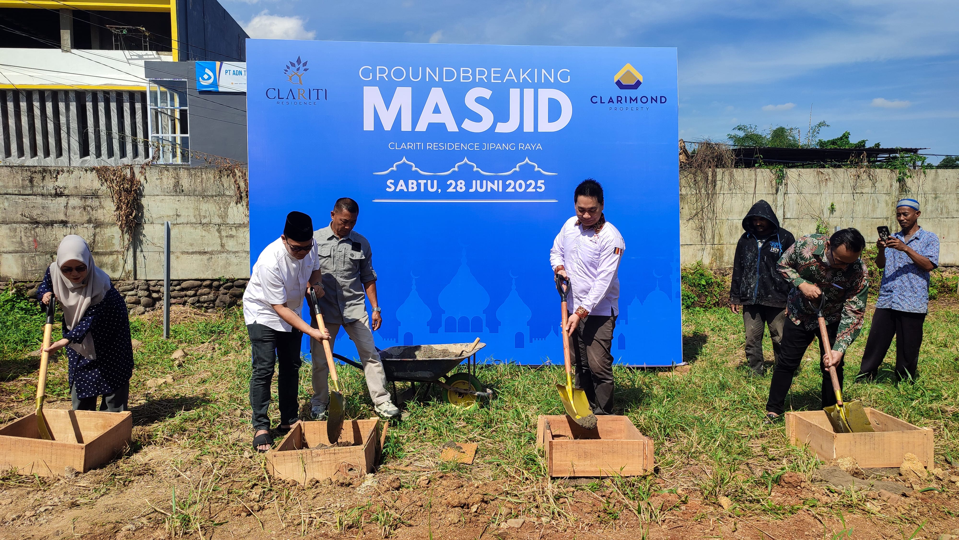 Peletakan Batu Pertama Tandai Pembangunan Masjid Al-Iklas di Perumahan Clariti Residence Makassar